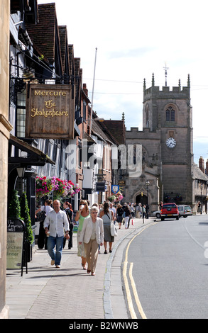 Chapel Street and Guild Chapel, Stratford-upon-Avon, Warwickshire, England, UK Stock Photo