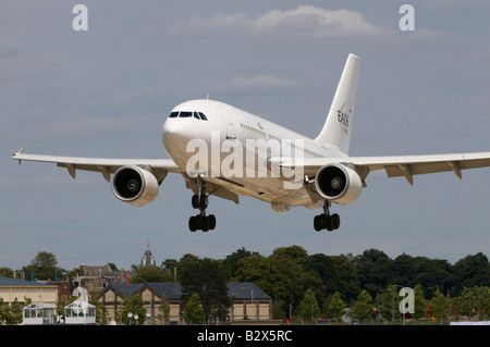 Airbus A310 EADS Air Refuelling tanker coming in to land Farnborough Air Show 2008 Stock Photo