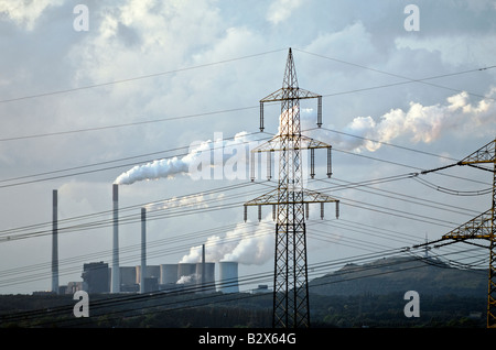 Scholven coal-fired power station in Gelsenkirchen in the Ruhr Valley, Germany. Owned by power company E.ON. Seen from the south Stock Photo