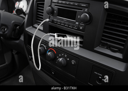 2008 Dodge Ram 4500 Chassis in White - Auxilliary Jack Props Stock Photo