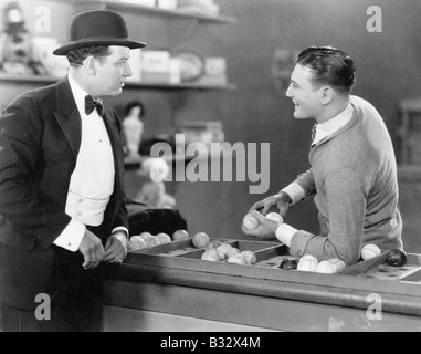 La tienda minorista en Cooperstown New York dedicado a bates y pelotas de  béisbol sombreros guantes Fotografía de stock - Alamy