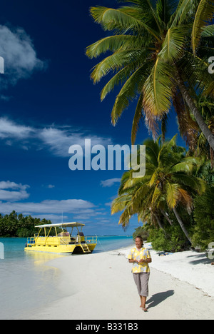 woman on one foot island, aitutaki, cook islands Stock Photo