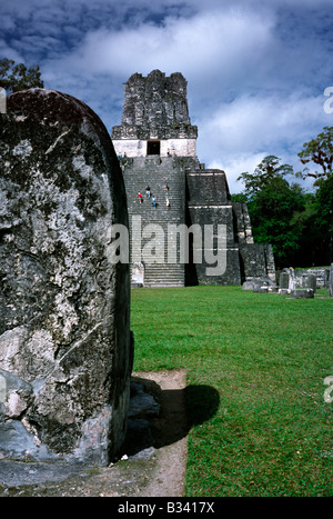 Feb 20, 2002 - Temple II at Plaza Mayor at Mayan ruins of Tikal in Guatemala. Stock Photo