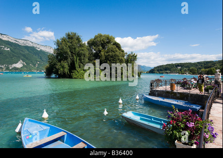 Boats on Lake Annecy, Annecy, French Alps, France Stock Photo