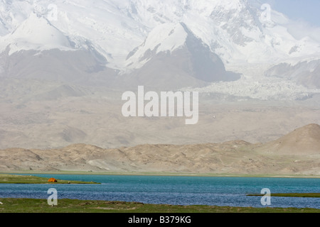 Tent at Kara Kul Lake on the Karakoram Highway in Xinjiang Province China Stock Photo