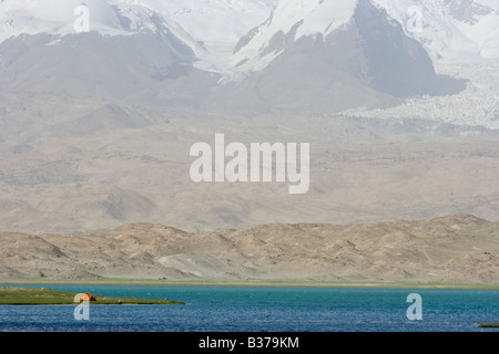 Tent at Kara Kul Lake on the Karakoram Highway in Xinjiang Province China Stock Photo