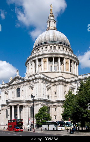 St Pauls Cathedral in 2008 after major clean Stock Photo