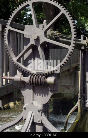 Drive gears on the weir gate, Rufford Mill, Rufford Abbey and Country Park, Stock Photo