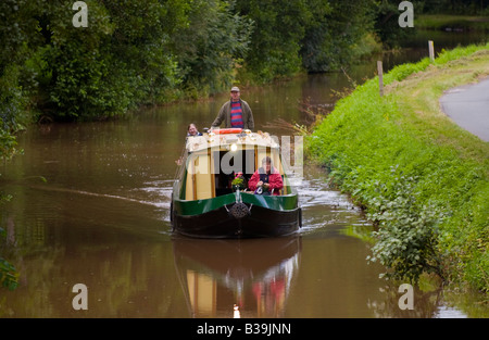 Canalboat about to enter the Ashford Tunnel on the Monmouthshire and Brecon Canal near Crickhowell Powys Wales UK Stock Photo