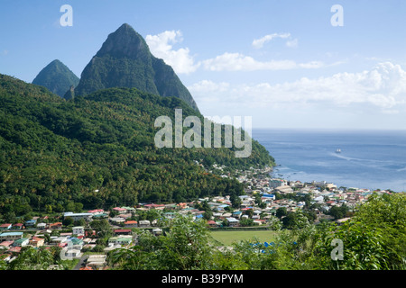 The town of Soufriere and the Pitons, St Lucia, 'West Indies', Windward Islands, Caribbean. Stock Photo