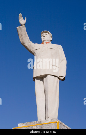 Mao Tse Tung Statue, UNESCO town of Lijiang, Yunnan Province. China ...