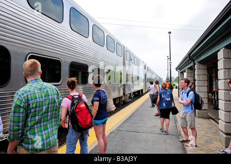 Barrington, Illinois / Metra Train Station to and from Chicago Stock