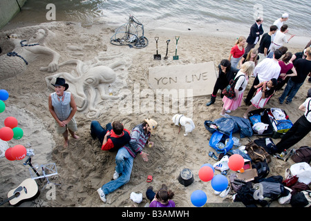 a beach party for YCN Live on the sands of South Bank of the River Thames Stock Photo