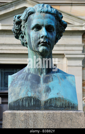 Statue of Ludwig II of Bavaria in the garden of the Villa Wahnfried, the home of the composer Richard Wagner.  Bayreuth, Germany Stock Photo