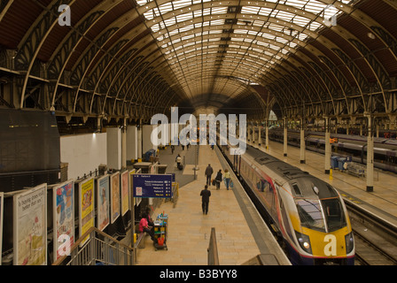 A train waits at Paddington Railway Station The main line for the south west of England from London to penzance in Cornwall Stock Photo