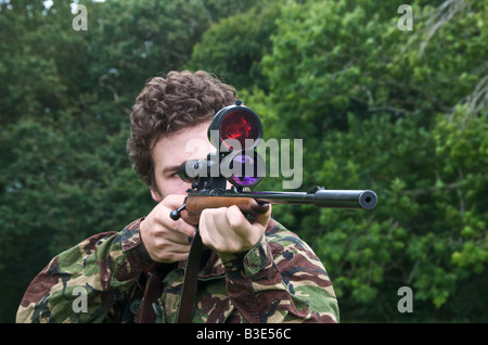 22 rifle 22 calibre caliber sporting rifle POSED BY MODEL FULL RELEASE Stock Photo