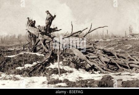 events, First World War / WWI, Western Front, Battle of Verdun 1916, German soldiers in destroyed landscape near post 'Prussia' in the Montfaucon forrest, France, Stock Photo