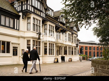 UK Derbyshire Chesterfield Town centre Low Pavement Portland Hotel former railway hotel now Wetherspoons Stock Photo