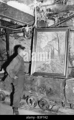 Kaiseroda 1945/US Soldiers & wks. of art Stock Photo