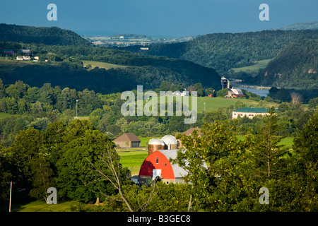 Red barn and farms in Mohawk Valley New York State in background Mohawk River passing through The Noses Stock Photo