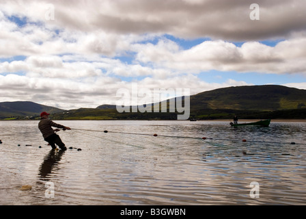 Loughros Bay Ardara County Donegal Ireland Salmon fishing using draft net technique Stock Photo