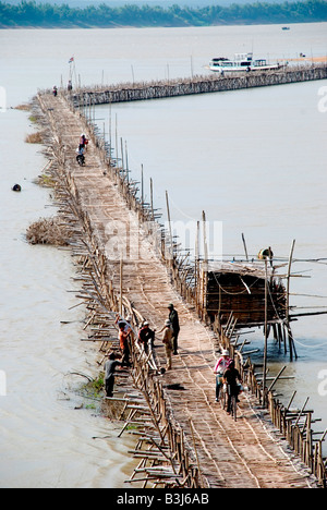 Cambodia Kompong Cham bamboo bridge to Koh Paen Stock Photo