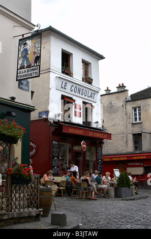 Typical French restaurant in the Montmartre area of Paris Stock Photo