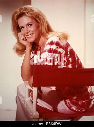 BEWITCHED ELIZABETH MONTGOMERY Stock Photo - Alamy