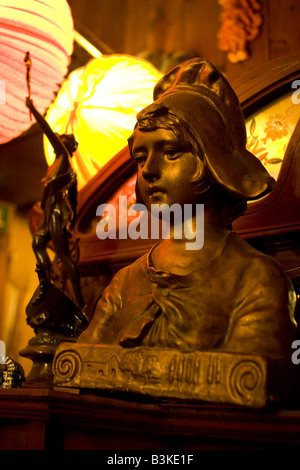 Restaurant 'La Grande Porte' specializing in traditional Belgian cuisine, 9 rue Notre- Seigneur, Brussels Belgium Stock Photo