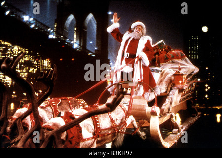 SANTA CLAUS  1985 Alexander Salkind film with David Huddleston as Santa Stock Photo