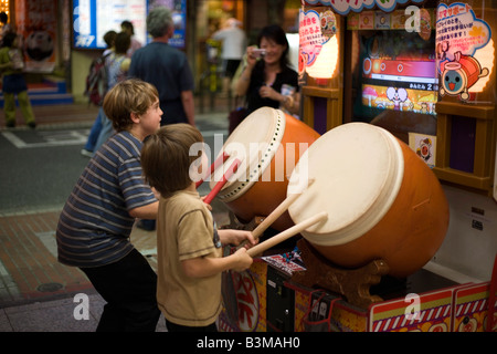 Child taiko drum hi-res stock photography and images - Alamy