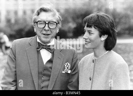 Sir Robin Day Tv Presenter and Broadcaster who will present a new programme with 31 year old Sarah Baxter dbase Stock Photo