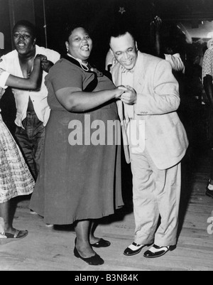 JAZZ DANCING Blues Dance Hall in Beale Street Memphis in 1950s Stock ...