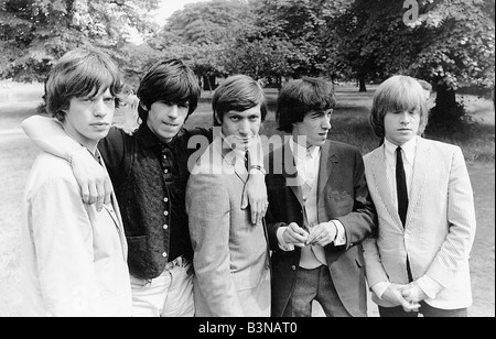 ROLLING STONES  in Hyde Park London 1965.  Left to right: Mick Jagger, Keith Richards, Charlie Watts, Bill Wyman and Brian Jones Stock Photo
