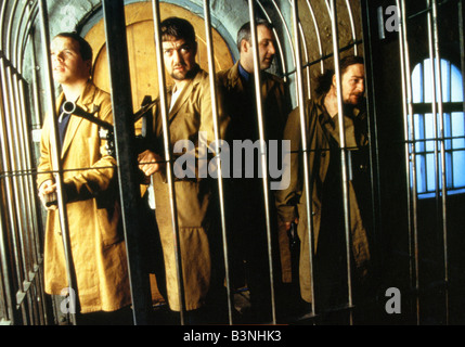 LOCK STOCK AND TWO SMOKING BARRELS 1998 Polygram film Stock Photo