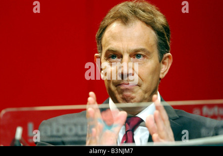 Tony Blair speaking at the Scottish Labour Party Conference in Inverness February 2004 Stock Photo