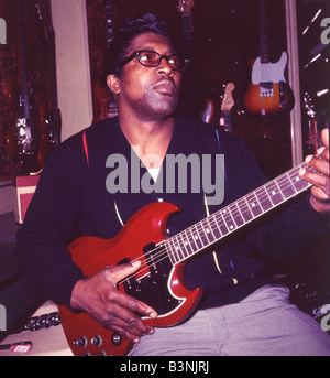 BO DIDDLEY US musician at a London music store in September 1965 Stock Photo