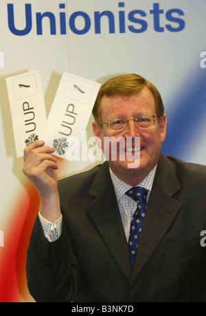 UUP Northern Ireland Assembly election campaign UUP Party leader David Trimble in victory mood for Election day November 2003 Stock Photo