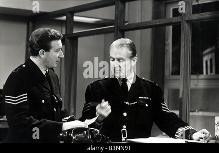 DIXON OF DOCK GREEN   BBC TV series 1955 to 1976 with Jack Warner at right as Constable George Dixon Stock Photo
