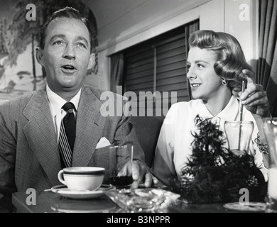 white-christmas-1954-paramount-film-with-bing-crosby-and-rosemary-b3nppr.jpg