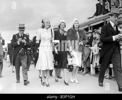 Fashion at Royal Ascot June 1935 Ladies Day women show off their style of dress and hats Stock Photo