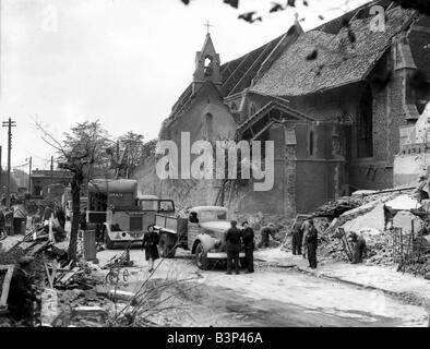 WW2 Air Raid Damage Kent Air raid damage at Kent in Ashford a house is near collapse after the air raid bombs Stock Photo