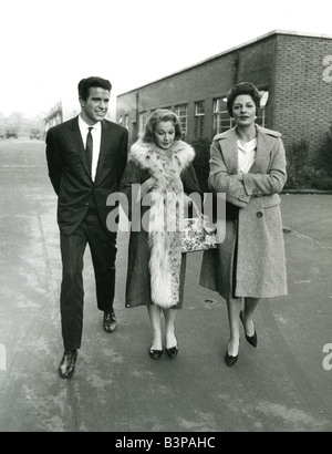 THE ROMAN SPRING OF MRS STONE  1961 Warner/Seven Arts film with Warren Beatty, Vivien Leigh and Coral Browne at Pinewood Studios Stock Photo