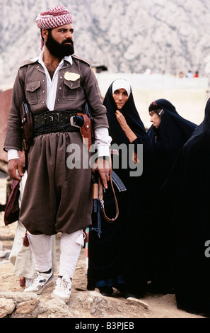 KURDISTAN', ONE OF THE KURDISH LEADER MASOUD BARZANI'S PESHMERGA GUARDS, OCTOBER 1991 Stock Photo