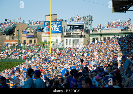 Chicago Cubs Wrigley Field right field bleachers with roof top seats on buildings across the street from stadium Stock Photo