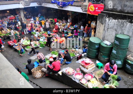 ubud morning market , busy scene as people shop for bargains , ubud , island of bali , indonesia Stock Photo