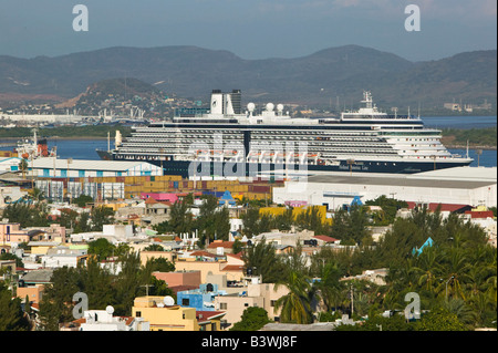 Mexico, Sinaloa State, Mazatlan. Port of Mazatlan-Cruise Ship Stock Photo