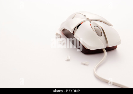 A Broken Computer Mouse Stock Photo - Alamy