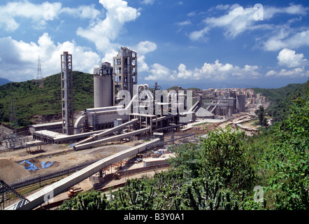 Cement plant in Darlaghat, Himachal Pradesh, India Stock Photo