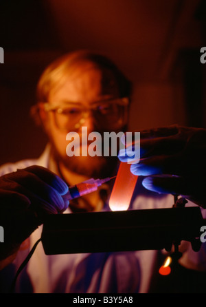Scientist in the laboratory of a chemical company doing recombinant DNA research Stock Photo